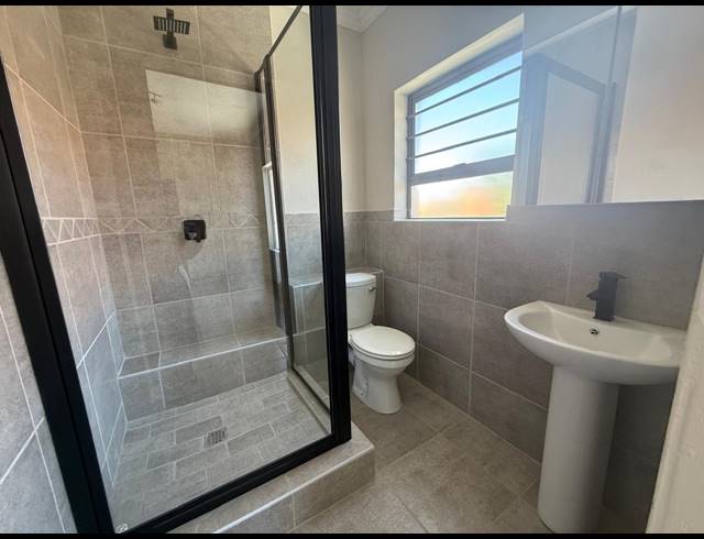 3 BEDROOM TOWNHOUSE FOR SALE IN WATERVAL EAST